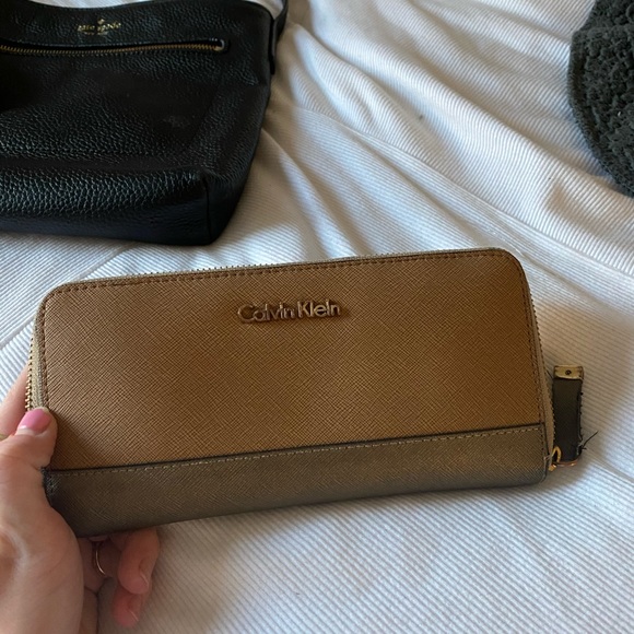 Calvin Klein wallet - Picture 1 of 3